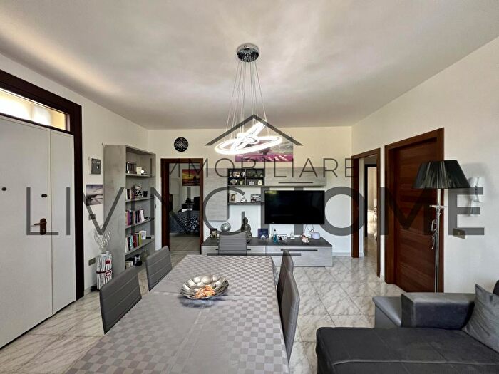 Casa con 5 locali in vendita in Via Pio La Torre, Ravenna