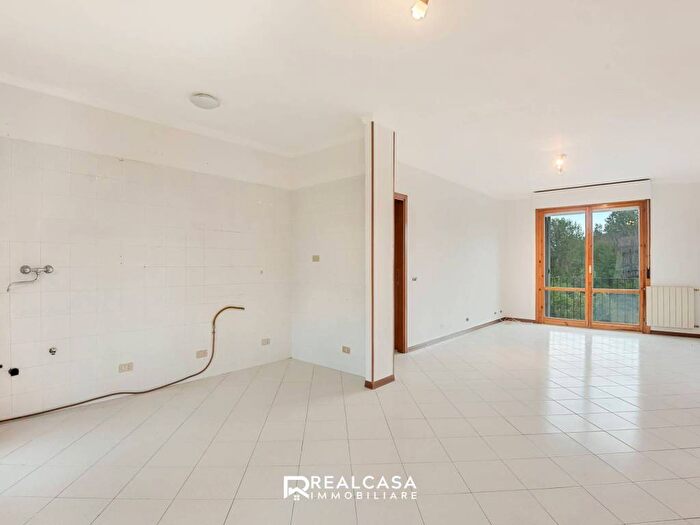 Appartamento quadrilocale in vendita in Via Borghetto, Colombiera Molicciara, Castelnuovo Magra
