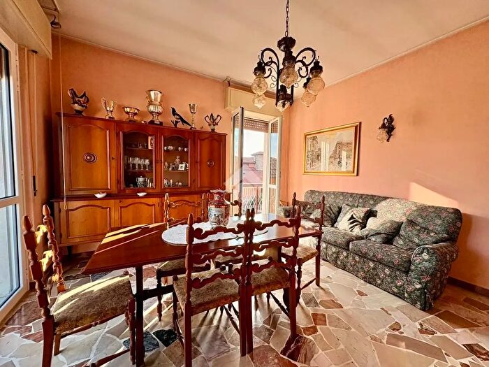 Casa trilocale in vendita in Via Bologna, Nova Milanese