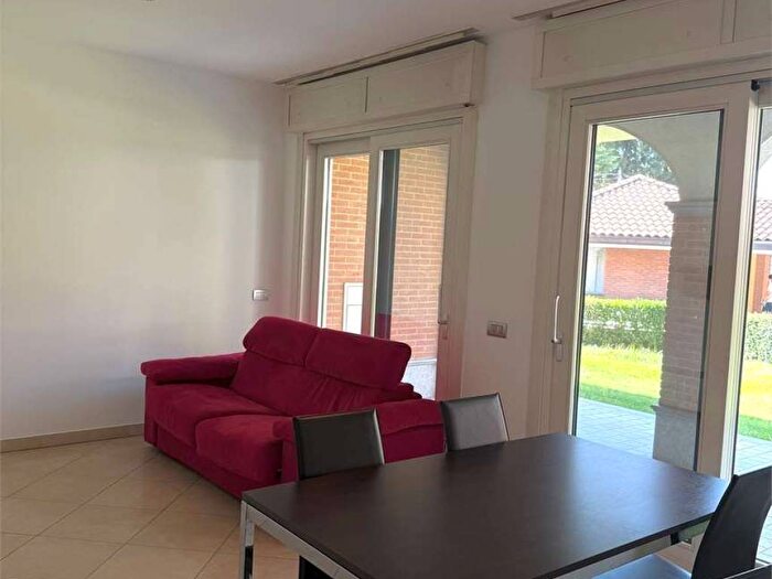 Appartamento bilocale in affitto in Via Garibaldi, Gorla Minore