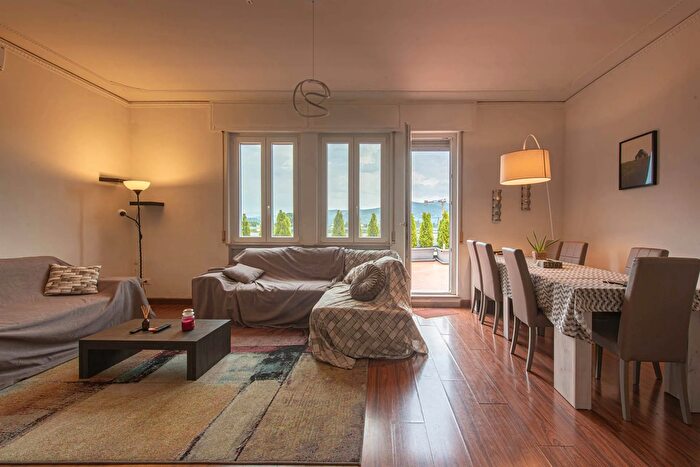 Appartamento con 5 locali in vendita in Firenze, Firenze