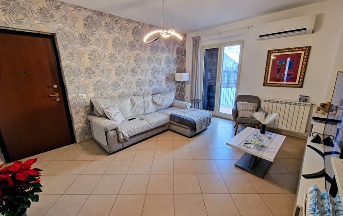 Appartamento trilocale in vendita in Santa Venerina