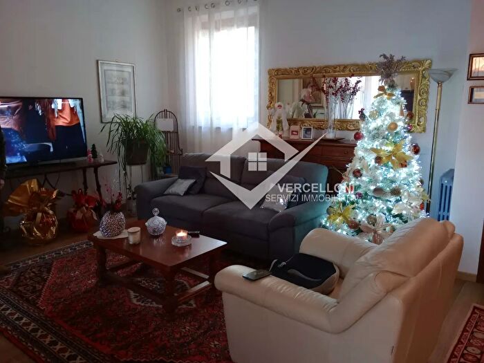 Appartamento quadrilocale in vendita in Borgolavezzaro