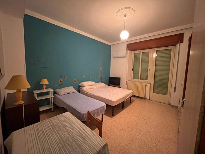 Appartamento con 5 locali in affitto in Via Alfredo Comito, Soverato Marina, Soverato