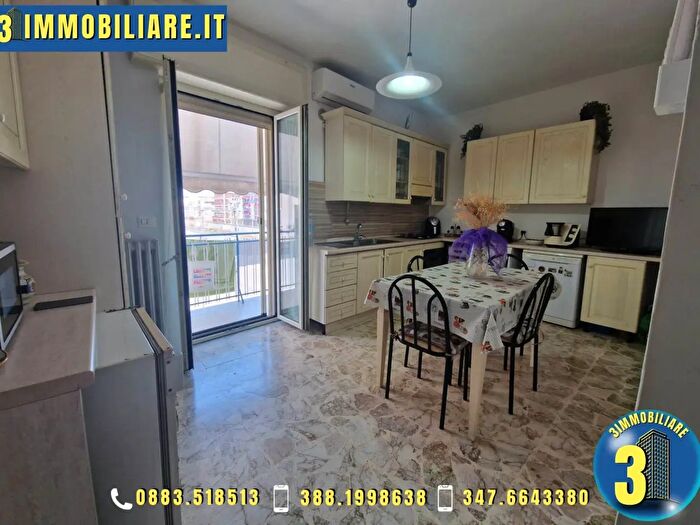 Appartamento trilocale in vendita in Via Fracanzano, Barletta