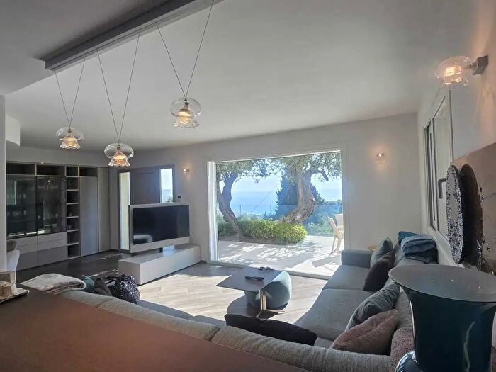 Casa con 7 locali in vendita in Via San Leonardo, Diano Marina