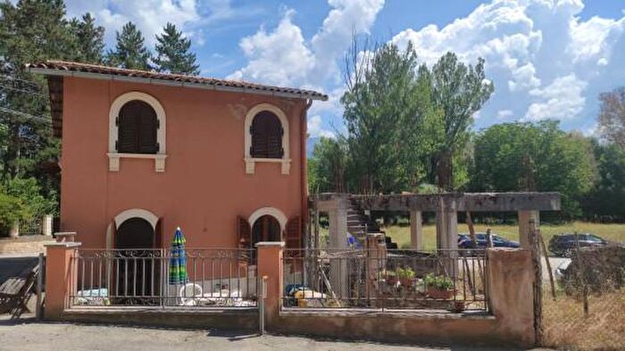 Casa quadrilocale in vendita in Via Colli Cavallari, Pizzoli