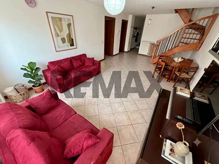 Appartamento trilocale in vendita in Costa Volpino
