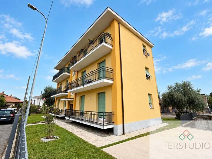 Appartamento trilocale in vendita in Via Padova, Bonate Sopra