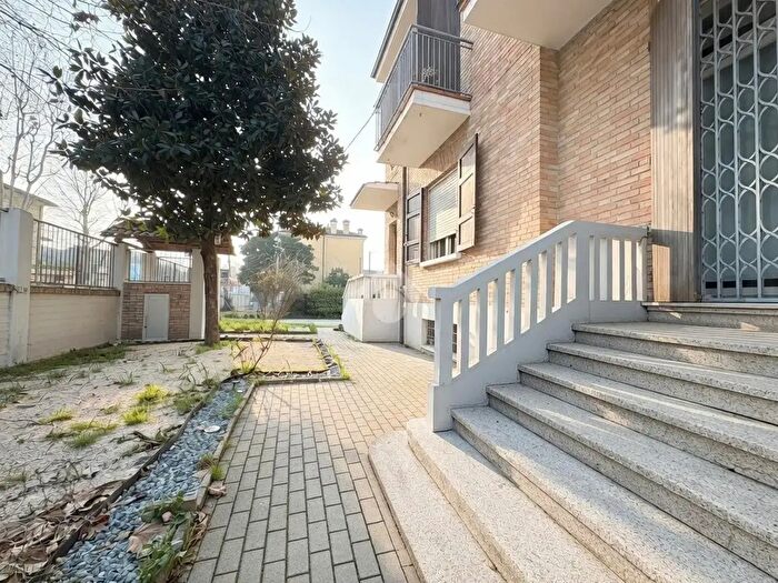 Casa trilocale in vendita in Via Trieste, Ravenna