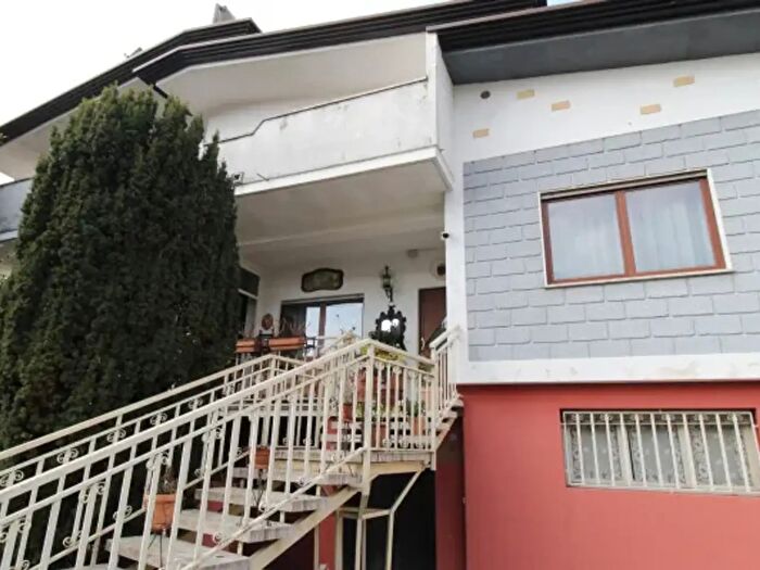 Casa trilocale in vendita in Castelgomberto