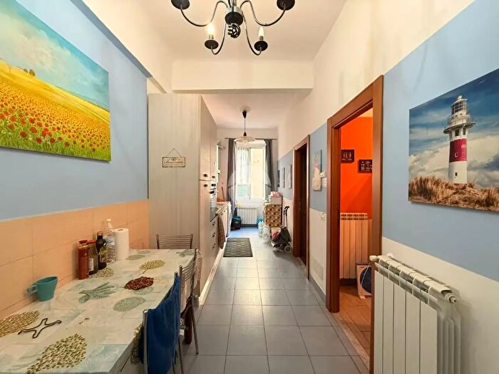 Appartamento trilocale in vendita in Via Giacomo Giovanetti, Genova