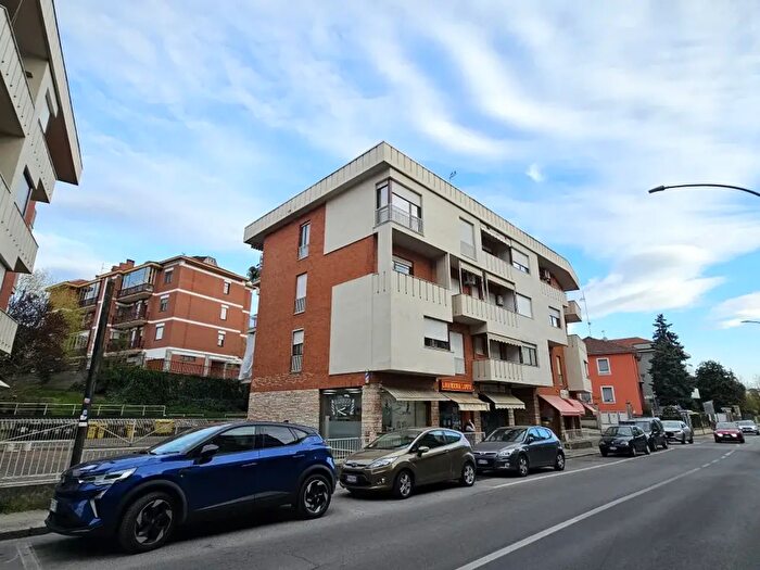 Appartamento con 5 locali in vendita in Via Conte Verde, Asti