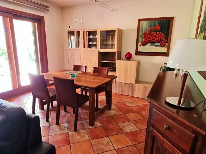 Casa con 13 locali in vendita in Vittorio Veneto