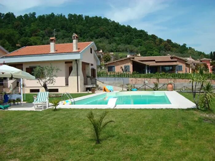 Casa con 6 locali in vendita in Via Ponte Vecchio, Bracciano