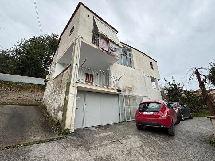 Appartamento bilocale in affitto in Via Contieri, Soccavo, Napoli