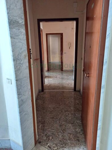 Appartamento trilocale in vendita in Via Enrico Tazzoli, Caserta