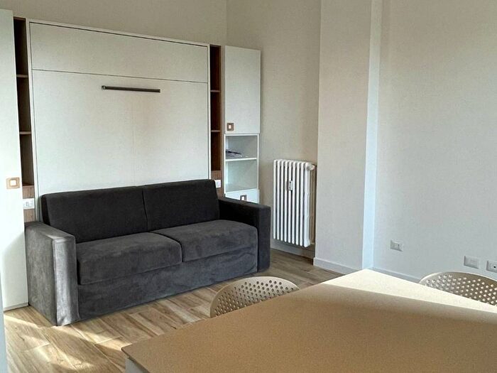 Appartamento monolocale in affitto in Via Filippo Baldinucci, Dergano, Milano