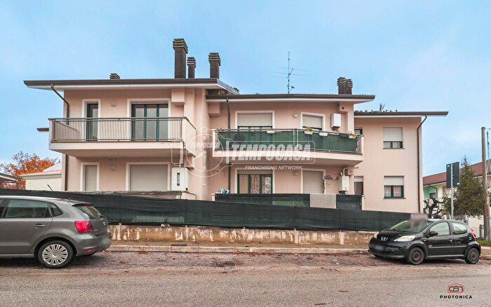 Appartamento quadrilocale in vendita in Via Diaz, San Clemente