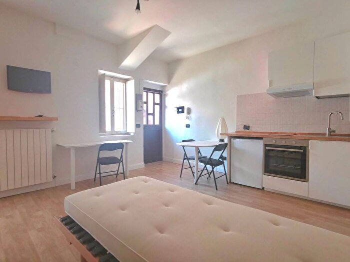 Appartamento monolocale in affitto in Via San Carlo, Centro Storico, Pavia
