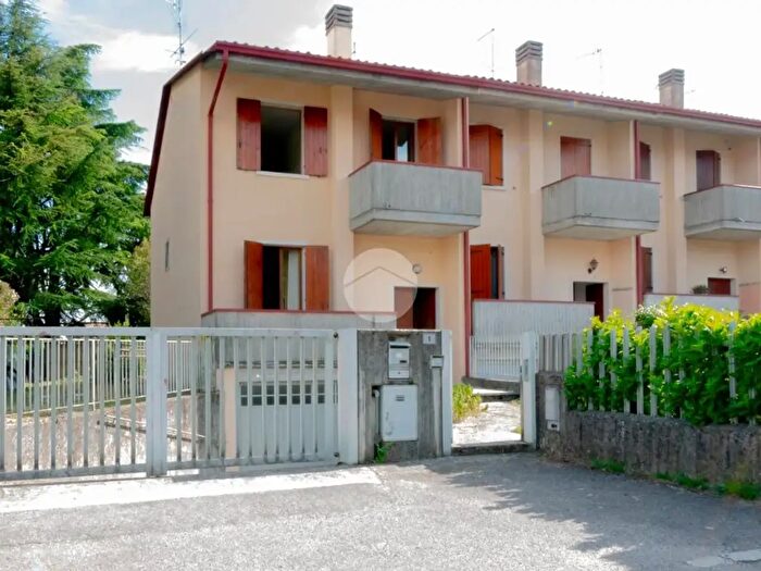 Casa con 5 locali in vendita in Via Monti Lessini, San Pietro In Cariano