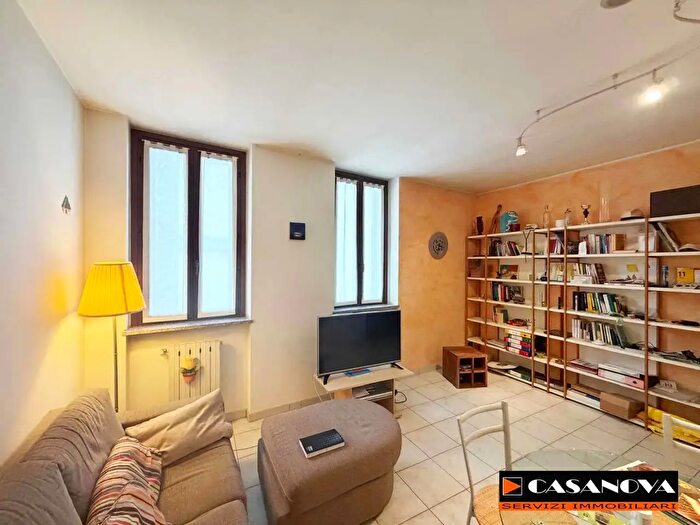 Appartamento bilocale in vendita in Via Manzoni, Malnate