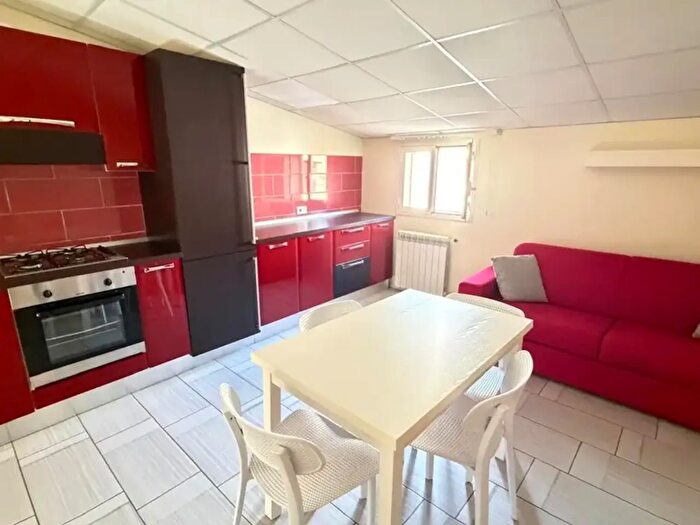 Casa quadrilocale in vendita in Via Margherita, Pianopoli