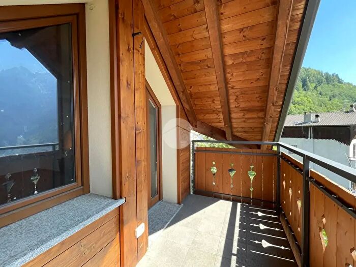 Appartamento bilocale in vendita in Via Valtellina, Monno