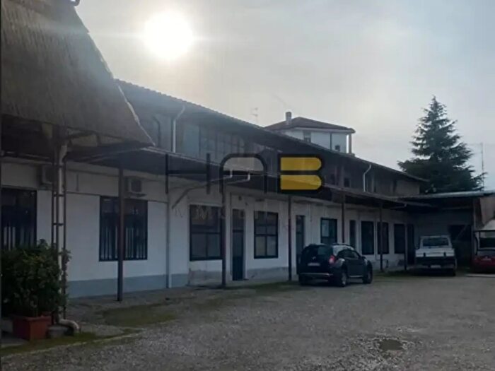 Appartamento quadrilocale in vendita in Vicolo Carpi, Busto Arsizio