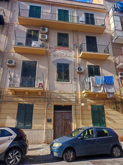 Appartamento bilocale in vendita in Via Andrea Chiaramonte, Palermo