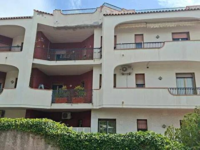 Appartamento quadrilocale in affitto in Via Mollica, Cannizzaro, Aci Castello