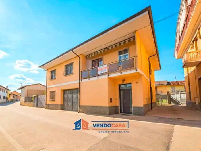 Casa con 6 locali in vendita in Via Bellino, Carmagnola