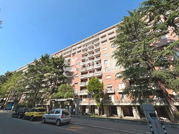 Appartamento quadrilocale in vendita in Corso Monte Cucco, Torino