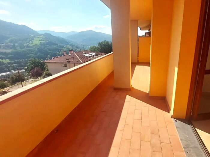 Appartamento quadrilocale in vendita in Via Poggiole, Vernio