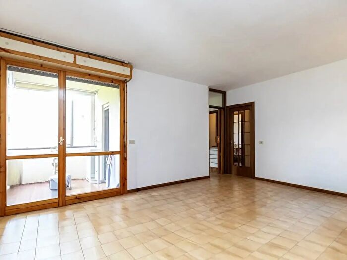 Appartamento con 6 locali in vendita in Camaiore