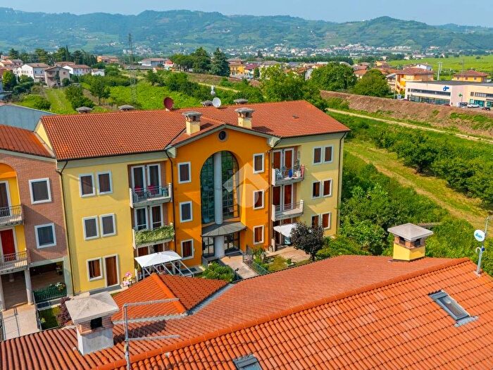 Appartamento bilocale in affitto in Via Molinetto, Brognoligo Costalunga, Monteforte d'Alpone