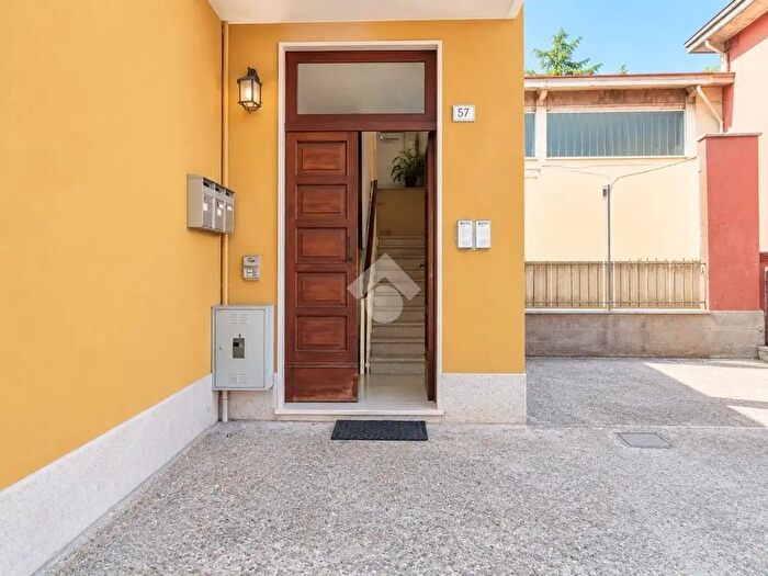 Appartamento quadrilocale in vendita in Via Roma, Langhirano
