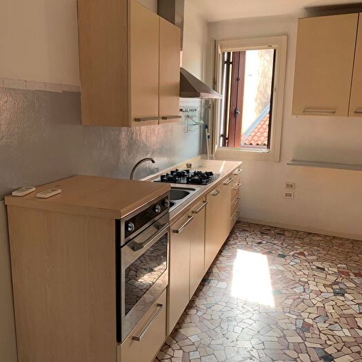 Appartamento trilocale in affitto in Corso Fogazzaro, Vicenza