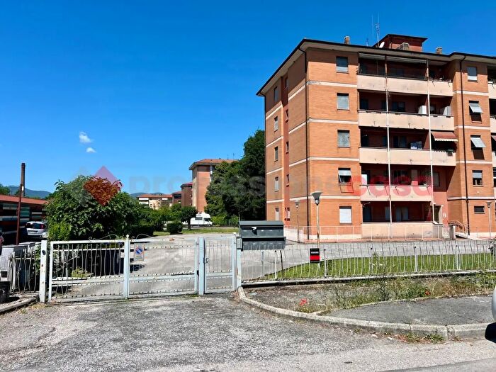 Appartamento con 5 locali in vendita in Via Minervini, Rieti