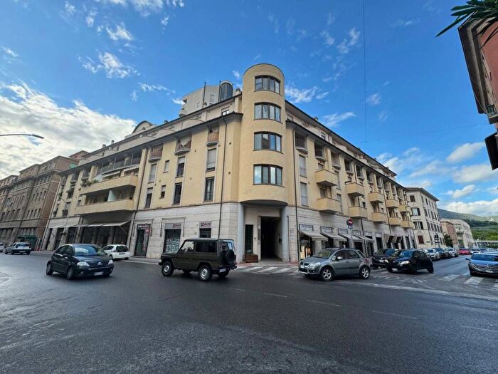 Appartamento bilocale in affitto in Appartamento in Via Cesare battisti, Centro, Terni