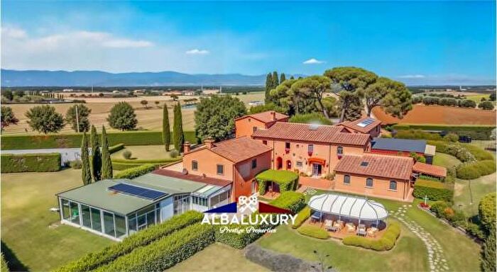 Casa con 6 locali in vendita in Strada del Rio, Perugia