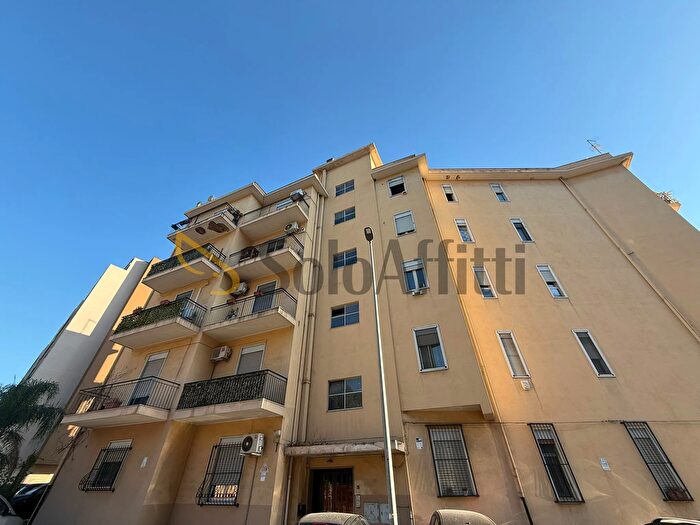 Appartamento quadrilocale in affitto in Via Spirito Santo II, Reggio Calabria