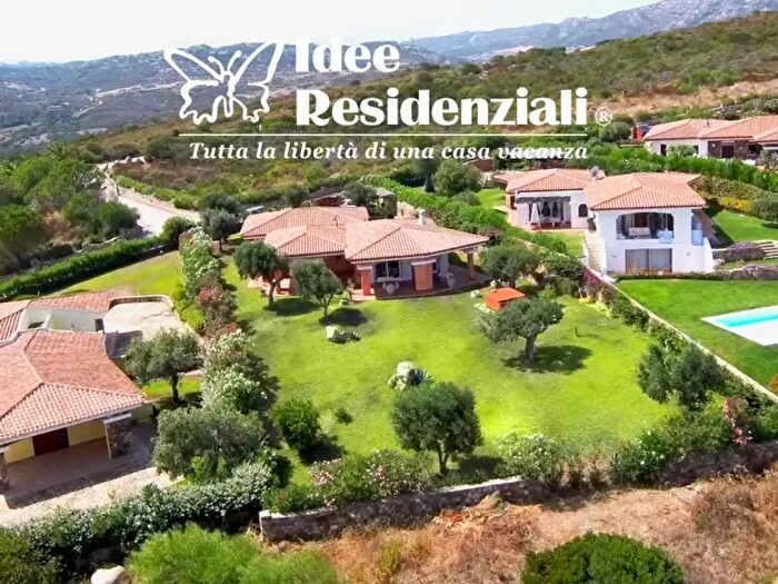 Casa con 6 locali in vendita in Via Panoramica, Palau