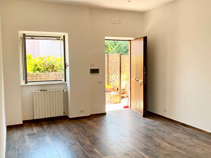 Appartamento trilocale in affitto in Via Lidia Bianchi, Casalotti, Roma