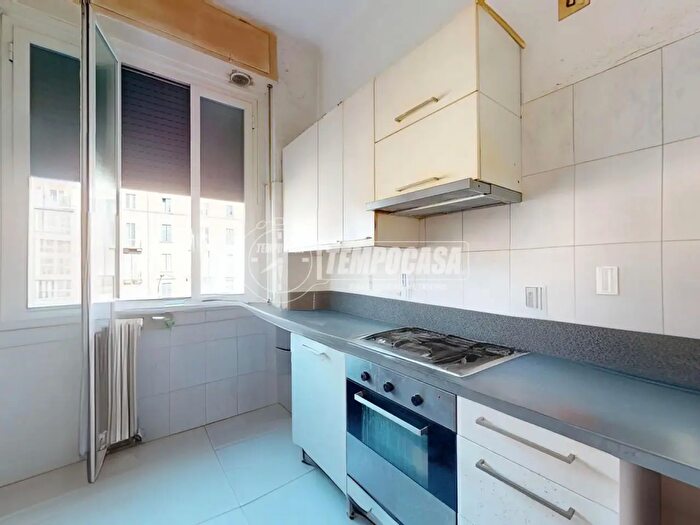 Appartamento trilocale in vendita in Viale Monte Ceneri, Milano