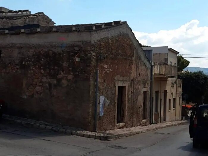 Casa con 5 locali in vendita in Via Bari, Vittoria