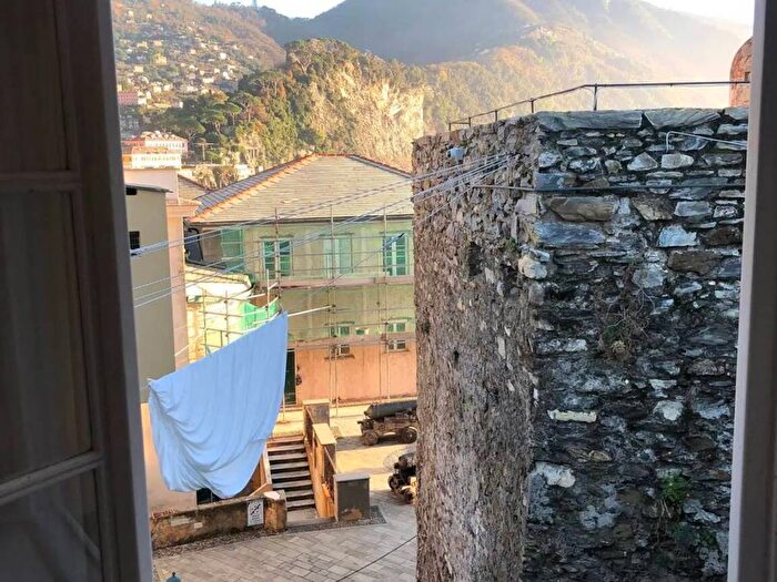 Appartamento bilocale in affitto in Via Isola, Centro, Camogli