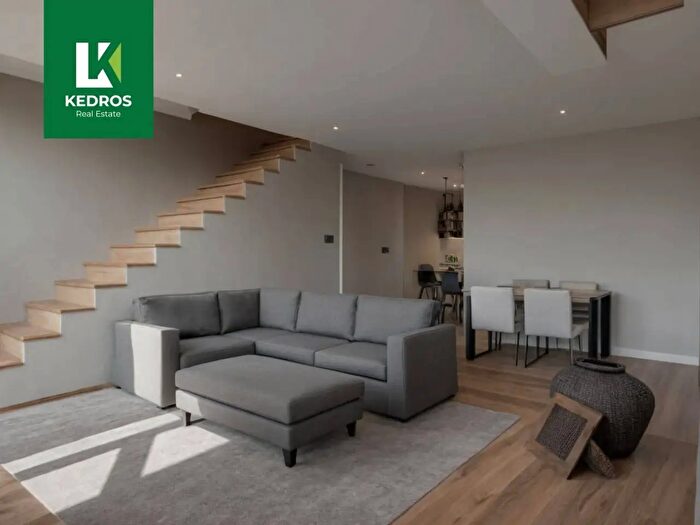 Appartamento trilocale in vendita in Via Francesco del Cairo Snc, Varese