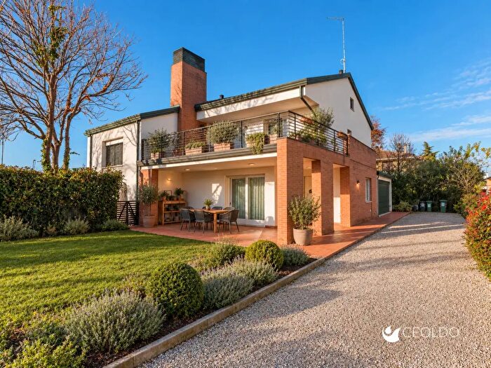 Casa con 6 locali in vendita in Via Goffredo Mameli, Vigonza