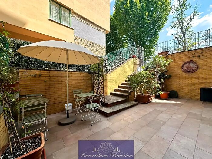 Appartamento con 6 locali in vendita in Piazza della Costituzione, Firenze